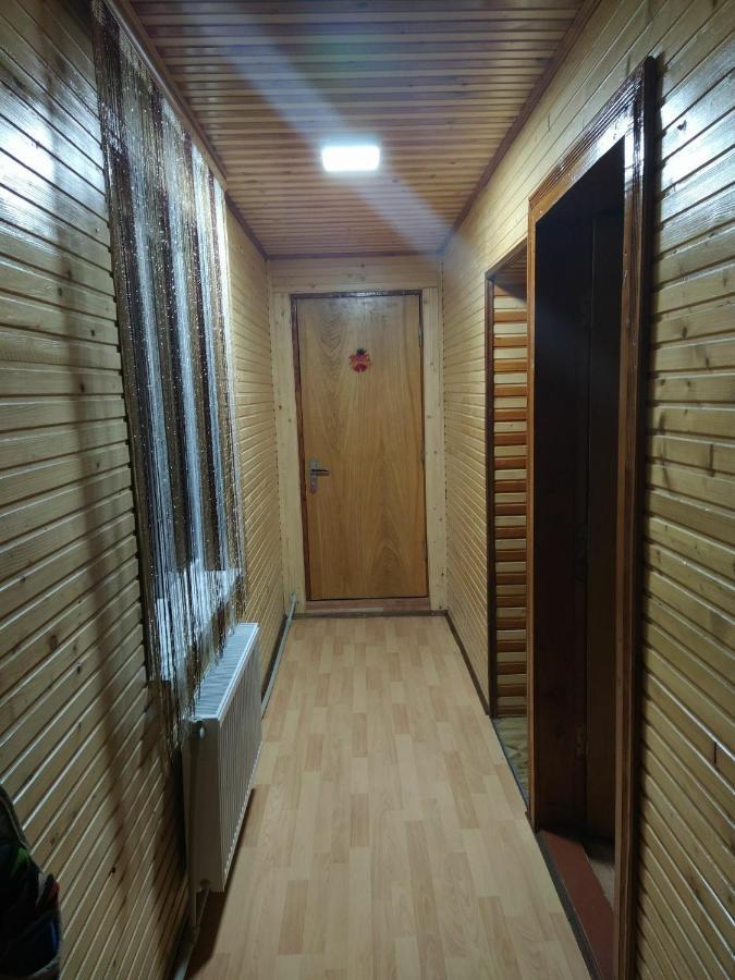 V Ulyanu Hotel Jaremcse Kültér fotó