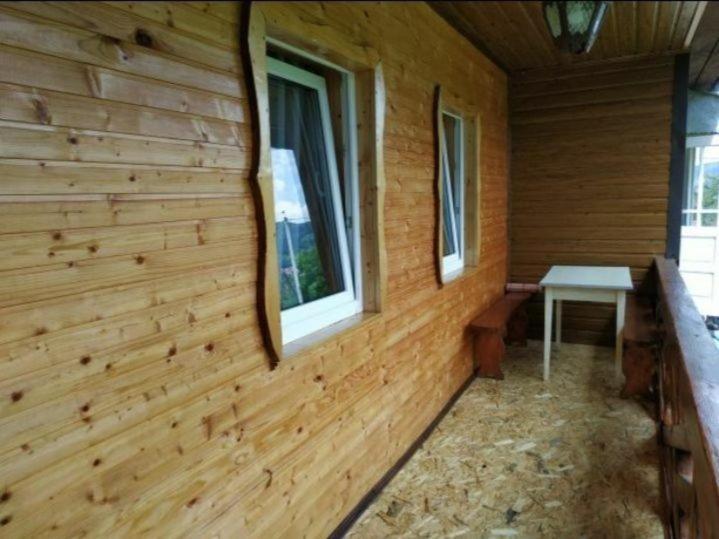 V Ulyanu Hotel Jaremcse Kültér fotó