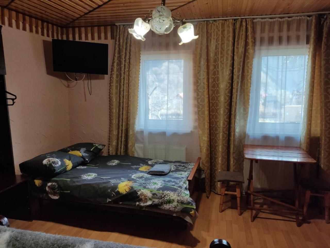 V Ulyanu Hotel Jaremcse Kültér fotó