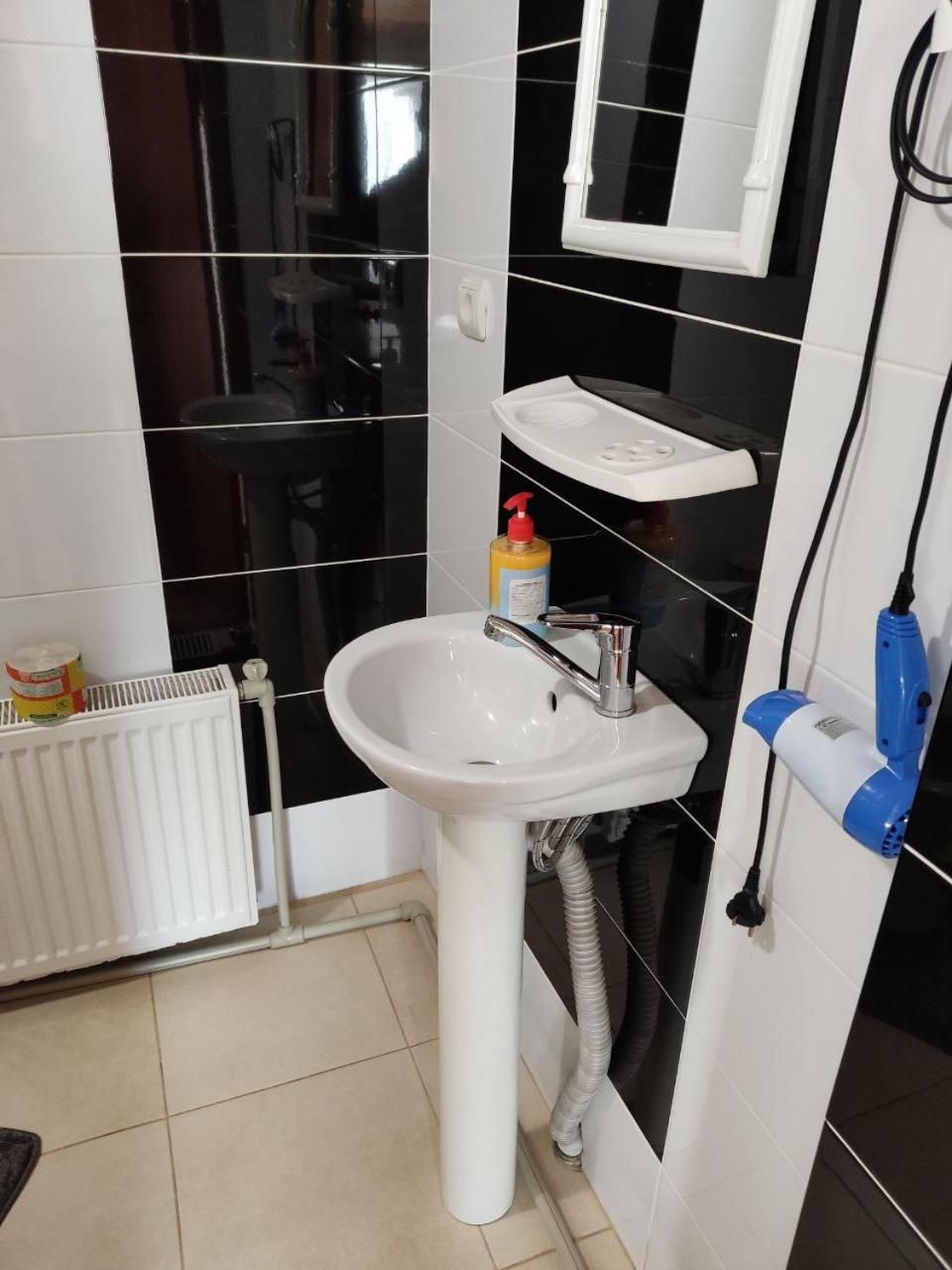 V Ulyanu Hotel Jaremcse Kültér fotó