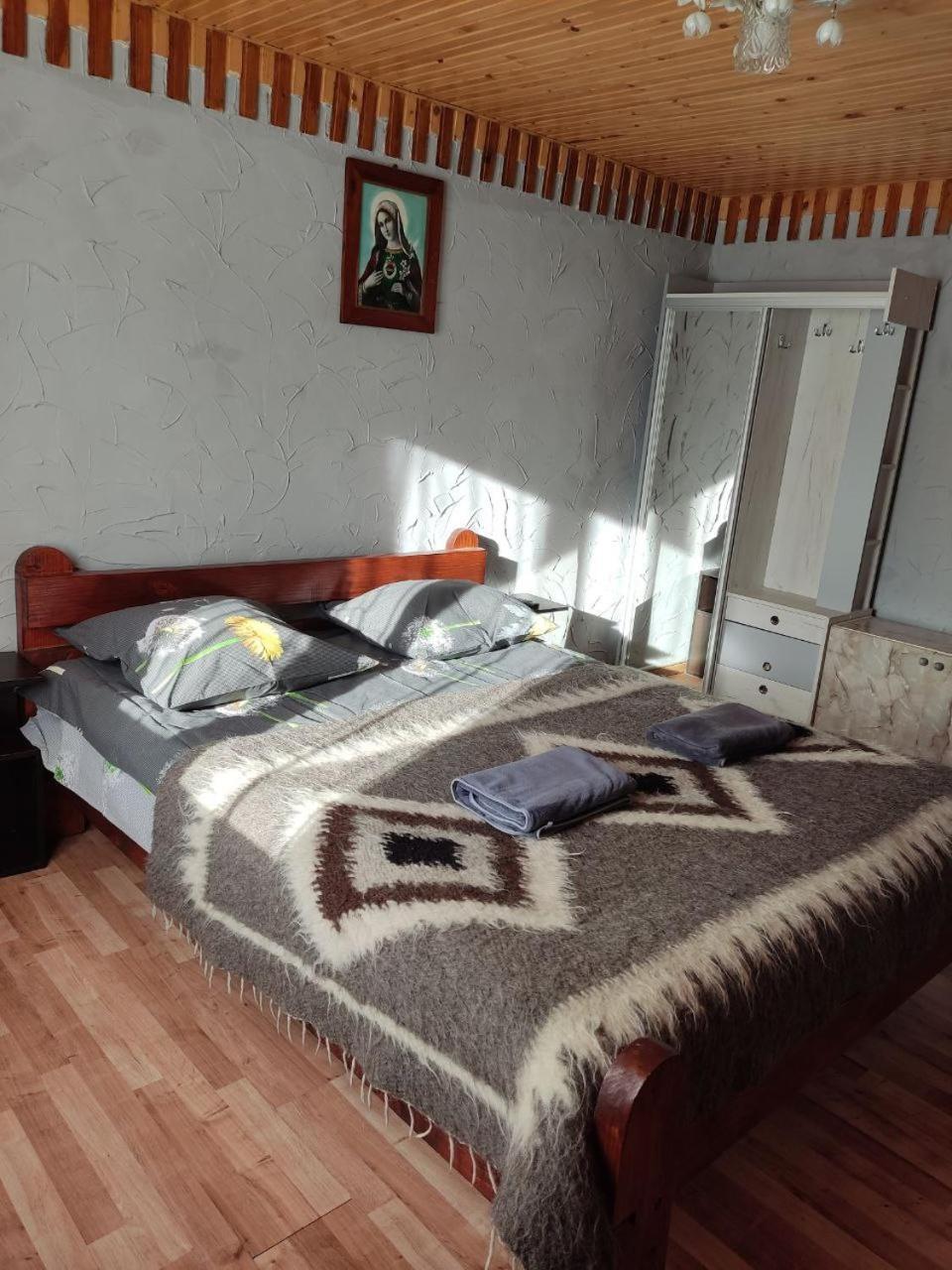 V Ulyanu Hotel Jaremcse Kültér fotó