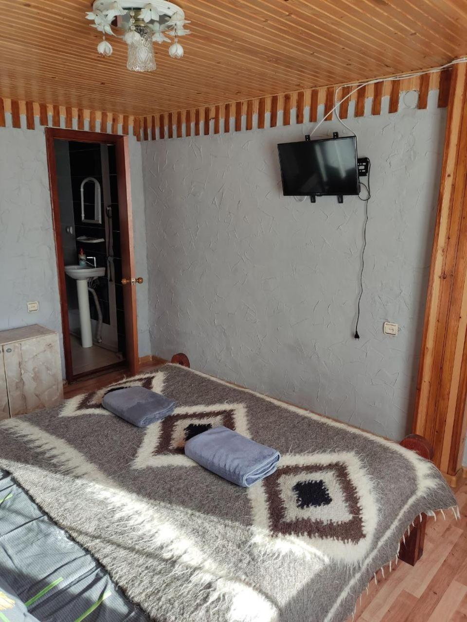 V Ulyanu Hotel Jaremcse Kültér fotó